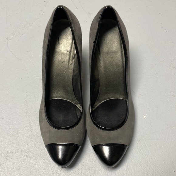 Vaneli women’s suede pumps 10 - Picture 6 of 6